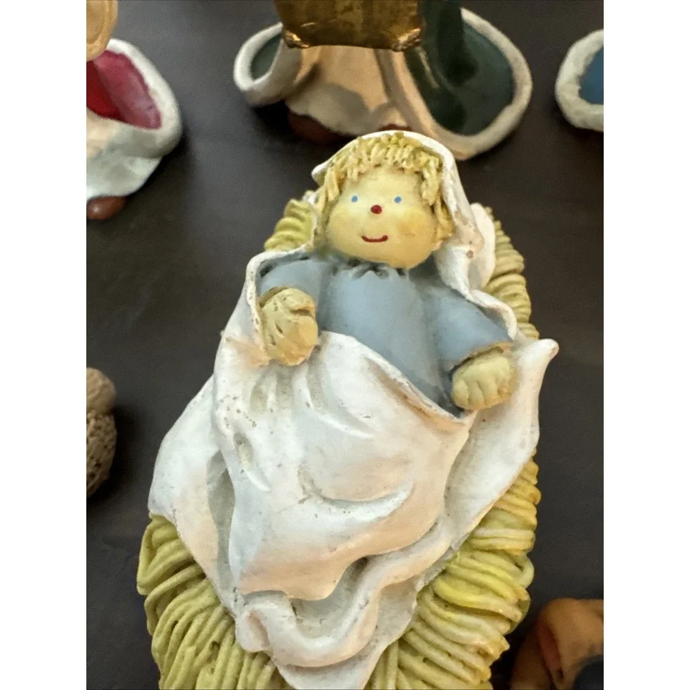 Vintage Porcelain Nativity Set Christmas 11 Piece Resin
